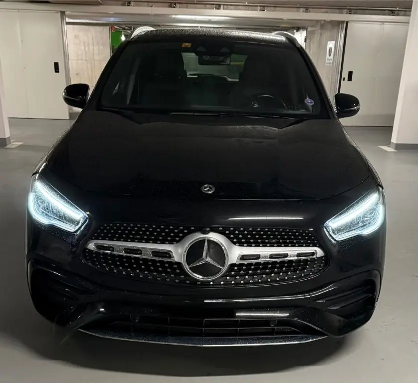 Mercedes-Benz GLA 250 2021 — SUV compact urbain, 52 400 km seulement