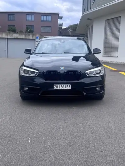 BMW 118i 2016 — Berline compacte automatique, grand révision effectuée — exterior view