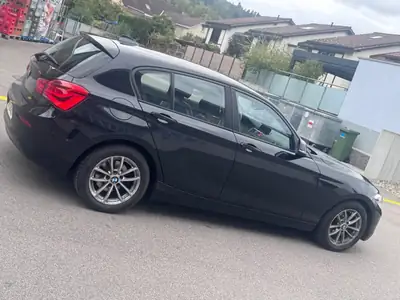 BMW 118i 2016 — Berline compacte automatique, grand révision effectuée — interior