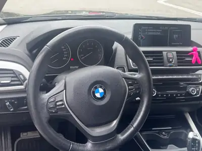 BMW 118i 2016 — Berline compacte automatique, grand révision effectuée — Thumbnail 7