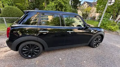 MINI Cooper 5-Portes — Élégance citadine automatique, 129'000 km — Innenraum