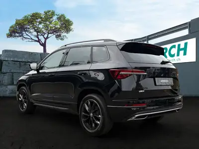Skoda Karoq 190 ch TSI — SUV polyvalent tout-terrain, technologie premium et faible kilométrage — interni