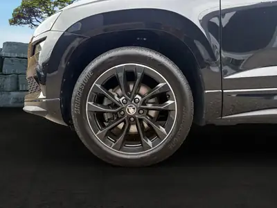 Skoda Karoq 190 ch TSI — SUV polyvalent tout-terrain, technologie premium et faible kilométrage — Miniatura 16