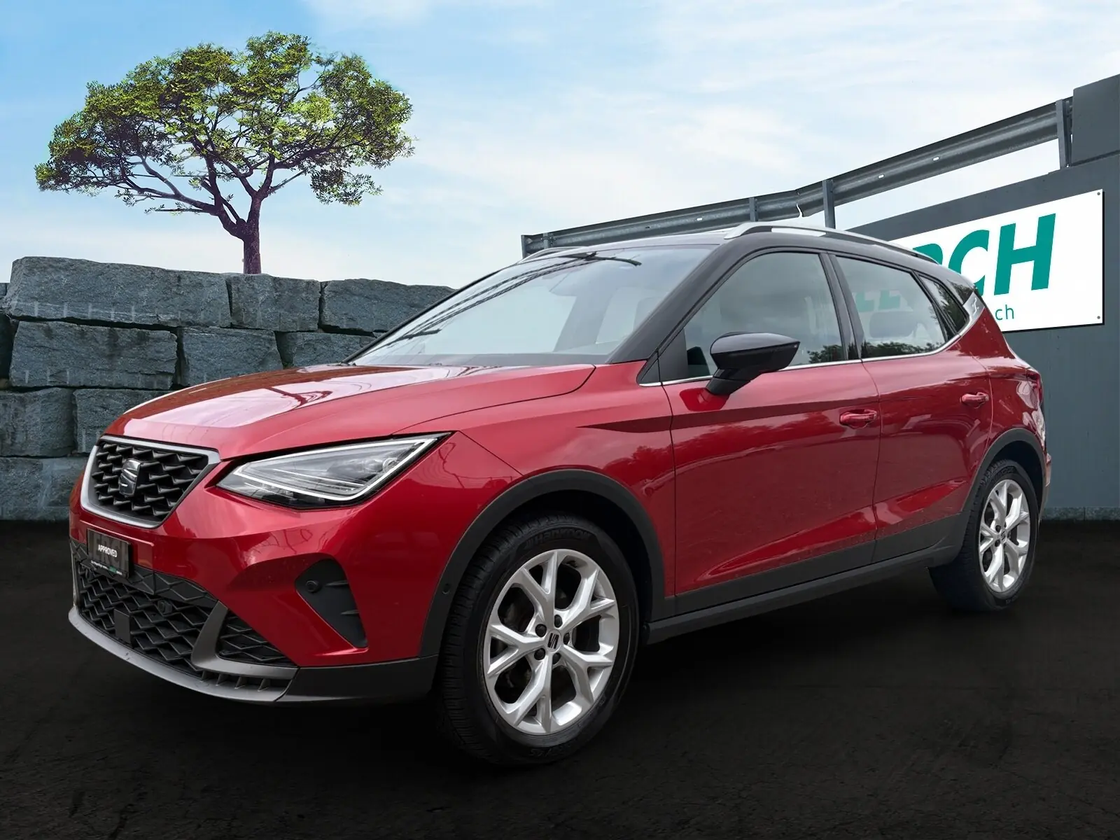 SEAT Arona 2023 — SUV compact rouge pétillant, 16 900 km seulement