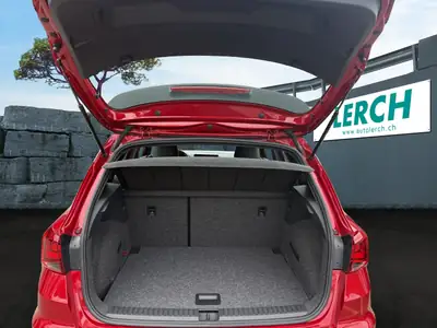 SEAT Arona 2023 — SUV compact rouge pétillant, 16 900 km seulement — Miniatura 7
