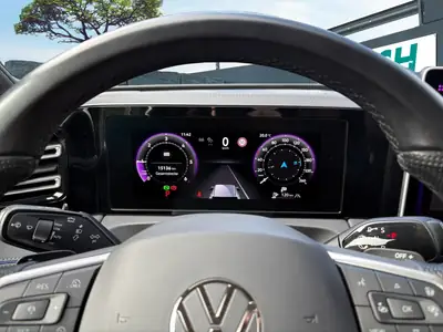 VW Tiguan 2024 — SUV diesel robuste, 15400 km seulement — Miniatura 12