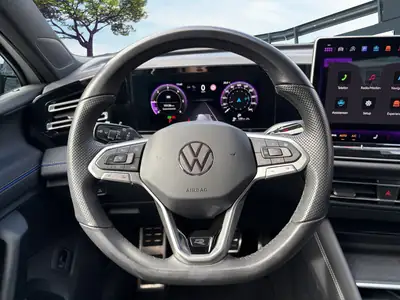 VW Tiguan 2024 — SUV diesel robuste, 15400 km seulement — Miniatura 11