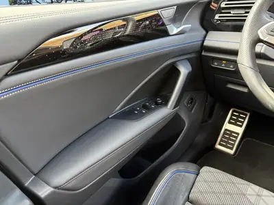 VW Tiguan 2024 — SUV diesel robuste, 15400 km seulement — Miniatura 14