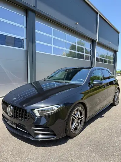 Mercedes-Benz Classe A 220 — Berline compacte diesel, 190 ch automatique — side view