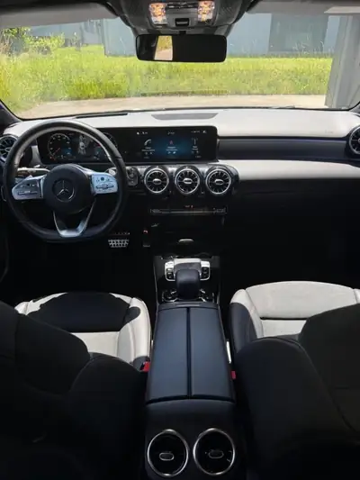 Mercedes-Benz Classe A 220 — Berline compacte diesel, 190 ch automatique — Thumbnail 11