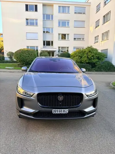 Jaguar I-PACE EV400 S AWD 2021 — SUV électrique 400 ch, 86'500 km — vista esterna
