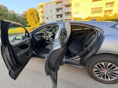 Jaguar I-PACE EV400 S AWD 2021 — SUV électrique 400 ch, 86'500 km — Miniatura 13