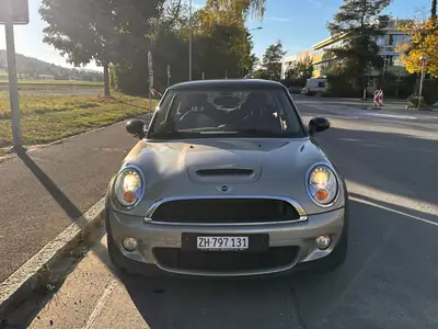 MINI Cooper S 2006 — Sportivité rétro et sensation de conduite Go-Kart — vista esterna