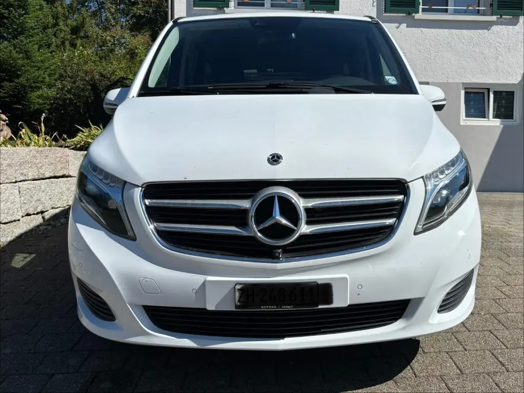 Mercedes-Benz V 250 — Van 7 places diesel robuste, entretien récent complet