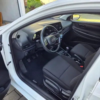 Hyundai i20 1.0 T-GDI 2023 — Citadine fiable, 15'000 km seulement — détail
