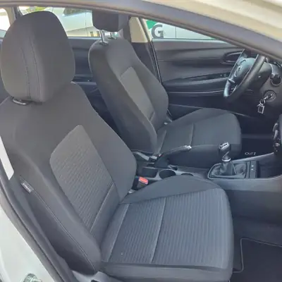Hyundai i20 1.0 T-GDI 2023 — Citadine fiable, 15'000 km seulement — Miniature 7