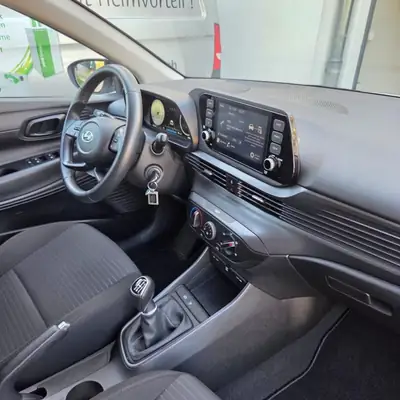 Hyundai i20 1.0 T-GDI 2023 — Citadine fiable, 15'000 km seulement — Miniature 8
