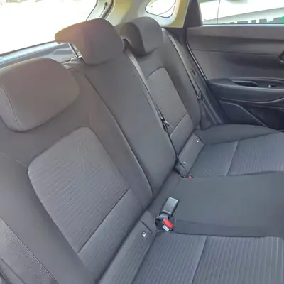 Hyundai i20 1.0 T-GDI 2023 — Citadine fiable, 15'000 km seulement — Miniature 15