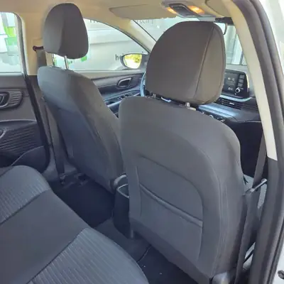 Hyundai i20 1.0 T-GDI 2023 — Citadine fiable, 15'000 km seulement — Miniature 14