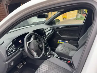 VW T-ROC 190 ch TSI — SUV compact performant, essence automatique, 25'100 km — Miniatura 9