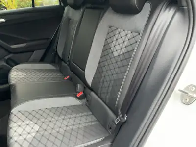 VW T-ROC 190 ch TSI — SUV compact performant, essence automatique, 25'100 km — Miniatura 12