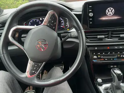 VW T-ROC 190 ch TSI — SUV compact performant, essence automatique, 25'100 km — Miniatura 10
