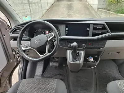 VW T6 Caravelle 2024 — 8 places, diesel automatique, état impeccable, faible kilométrage — Thumbnail 7