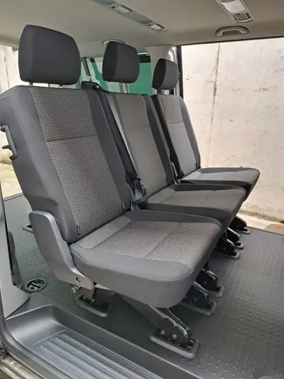 VW T6 Caravelle 2024 — 8 places, diesel automatique, état impeccable, faible kilométrage — Thumbnail 9