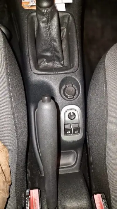 Peugeot 206 — Citadine fiable et entretenue, 5 portes pratiques — Thumbnail 11
