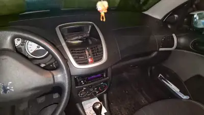 Peugeot 206 — Citadine fiable et entretenue, 5 portes pratiques — Thumbnail 10