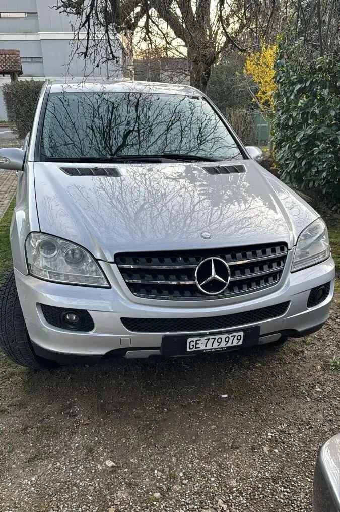 Mercedes-Benz ML 280 — SUV robuste diesel, transmission automatique, 4x4 intégral