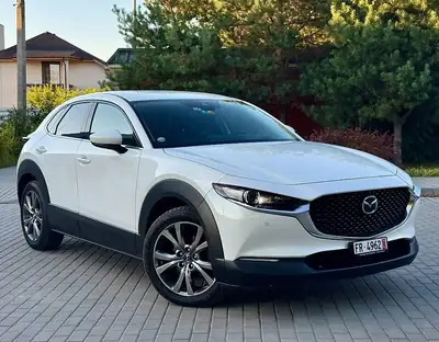 Mazda CX-30 Mild Hybrid 2021 — SUV compact fiable, boîte auto neuve — exterior view