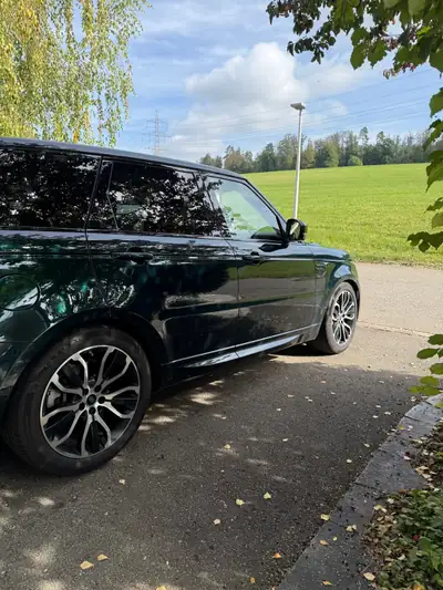 Land Rover Range Rover Sport V8 Supercharged — 525 ch, prestige britannique et performance — rear view