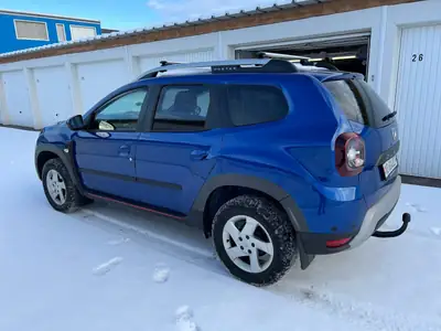 Dacia Duster diesel 2021 — SUV robuste 82'000 km, attelage et 8 pneus inclus — Armaturenbrett