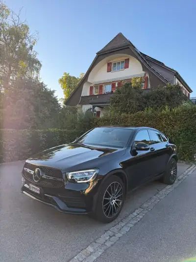 Mercedes-Benz GLC 220 — SUV premium diesel, transmission automatique, 4 roues motrices — rear view
