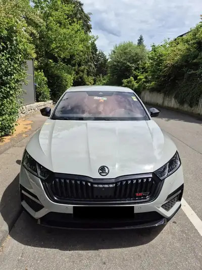 Škoda Octavia RS 245 ch — Berline sportive complète avec Matrix LED et Head-Up Display — dashboard
