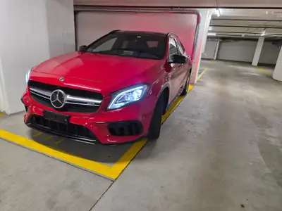 Mercedes-Benz GLA 45 AMG 4MATIC — SUV haute performance 381 ch, entretien complet — detail