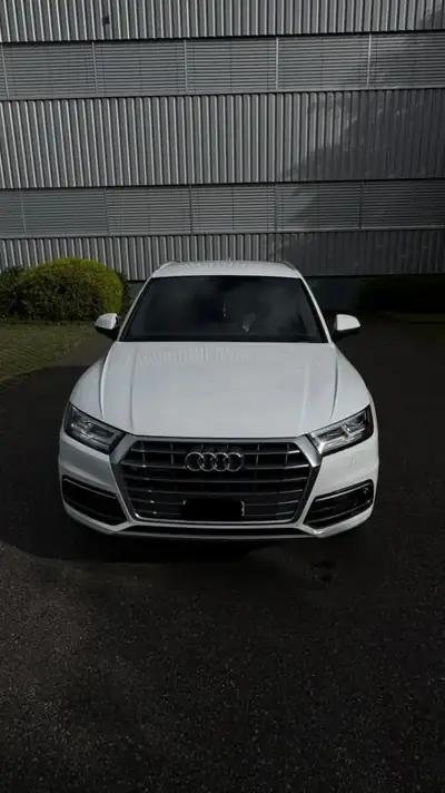 Audi Q5 2017 — SUV premium diesel automatique, 111'000 km, traction intégrale — side view