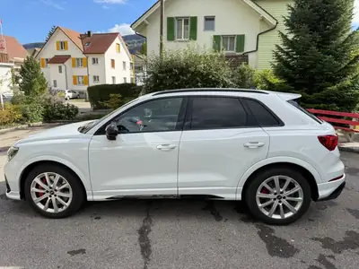 Audi RS Q3 2021 — 400 ch de performance brute, attelage pivotant inclus — interior