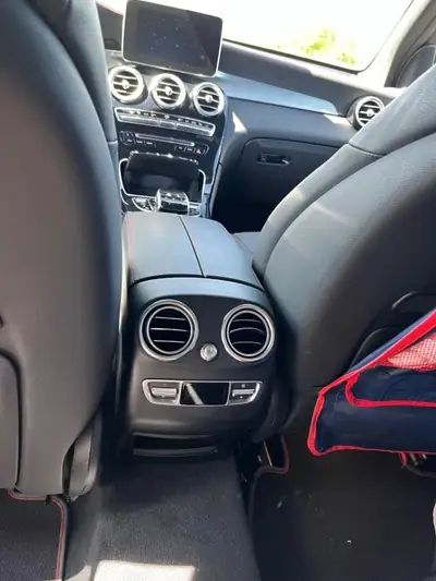 Mercedes-Benz GLC 43 AMG — SUV sportif 367 ch, transmission automatique, kilométrage modéré — tableau de bord