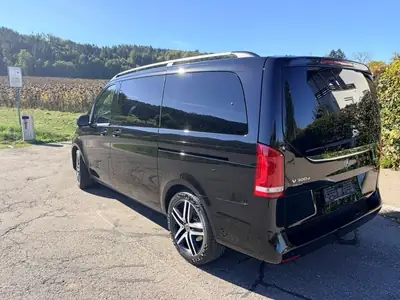 Mercedes-Benz Classe V 300 d 4MATIC — Monospace premium 7 places, tout-terrain et luxe — intérieur