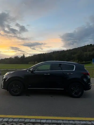 Kia Sportage 2018 — SUV diesel automatique, 44000 km seulement — vista posteriore
