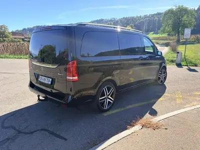 Mercedes-Benz V 300 d 4MATIC — Van premium 7 places, 239 ch, tout-terrain — dashboard