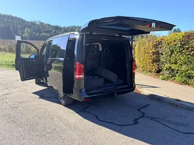Mercedes-Benz V 300 d 4MATIC — Van premium 7 places, 239 ch, tout-terrain — detail